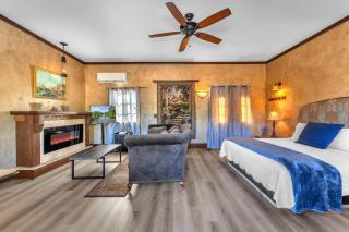 Sangiovese: Pet-Friendly, Hot-Tub, 10-Min to Downtown! - Fredericksburg - 5