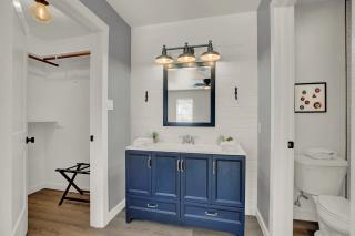 Wanderlust #4 | Hot Tub | Shared Outdoor Space - Fredericksburg - 3