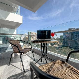luxurious three bedroom apartment with swimming pool fully equipped gym ample parking space children playing ground area and amazing scenic views - Nairobi - 0