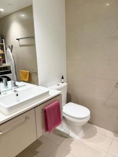 Lonsdale St Luxury CBD Family Apartment with FREE PARKING - Melbourne - 6