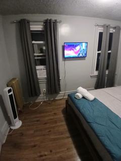 Z & Z APARTMENt 4 - Newark - 3