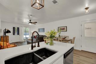 Wanderlust #4 | Hot Tub | Shared Outdoor Space - Fredericksburg - 2