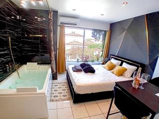 Luxury Beach Room - 9