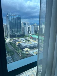 Uptown BGC Spacious 1BR Unit by Terravista - Seville Suite - Manila - 3