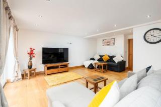 Oak Cottage, HS2, NEC, BHX, M42, Family Gatherings, Contractors, Relocators - Birmingham - 6
