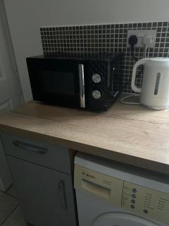 Family Contractor Modern Home Sleeps 7 Free parking - Grimsby - 3