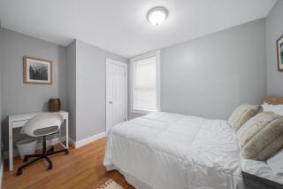 Easy Commute South Boston 4BR 1BTH Apartment - 5