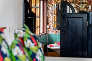 Fare miti access private white sand beach - 2