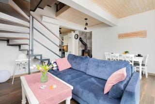 Piekny Domek Koralowy w Lubkowie by Renters Prestige - Lubkowo - 0