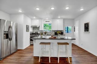 Gorgeous Bluebonnet House with Deck and Fire Pit - Fredericksburg - 8