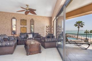 Sea-Gem Oceanfront Oasis - 8