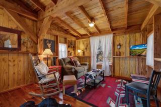 Texas Sawmill Cabin w/Hot-tub, Pet-Friendly, Minutes to Downtown! - Fredericksburg - 6