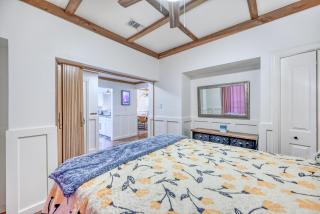 Luxurious Riverfront Condo Just 1 Blk to Schlitterbahn! - New Braunfels - 7