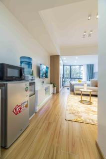 beautiful furnished studio apartment in kilimani with unbeatable city views ,child play area and amazing scenic views - 9
