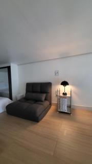 Gangnam Comfortable House, 1min to Subway - 1