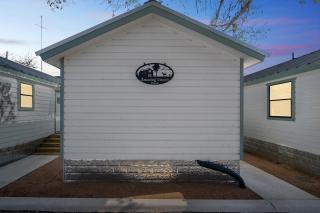 Charming Casita Right on Main St - Fredericksburg - 7