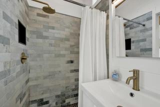 Selena-Romantic Tiny Home-Firepit - Fredericksburg - 2