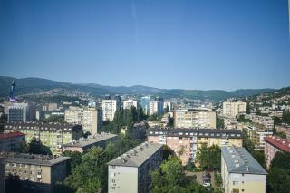 Swing and Mirror Apartments - Sarajevo - 6