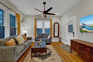 Tolle Haus: W/Pool & Firepit-Walk to Schlitterbahn, Comal Chutes & Downtown! - New Braunfels - 1