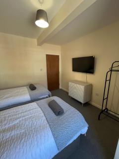 2 Bedroom Apartment in Swindon Town Centre - Swindon - 5