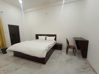 Hotel O Nitya - Ayodhya - 0