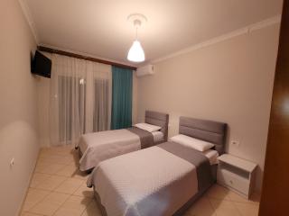 Cozy's Family Apartment - Sarandë - 8