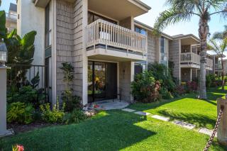 Oceanside Beach Condos - Oceanside - 4