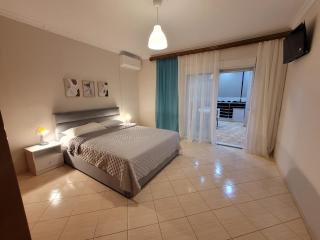 Cozy's Family Apartment - Sarandë - 9