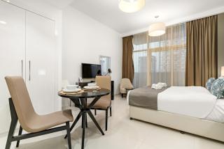 Modern JVC Studio with Pool Gym and Easy Access to Attractions - 2