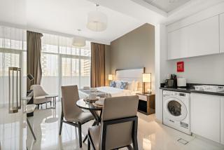 Modern JVC Studio with Pool Gym and Easy Access to Attractions - 8