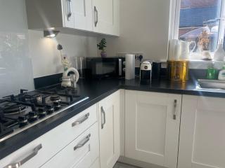 3 Bedroom House Accommodation near Goodwood - Eastergate - 3