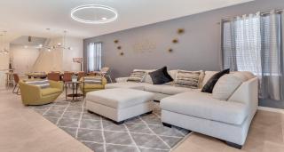 Luxurious 7-Bedroom Solterra Home with Pool & Game - Davenport - 8