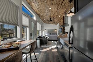 Waylon-Hot Tub and Fire Table! - Fredericksburg - 5