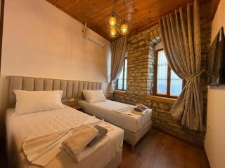 Submarine 105 Rooms - Gjirokastra - 1