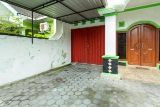 Griyaponcowolo Syariah Full Furnished Family Home in Central Jogja - Timuran - 1