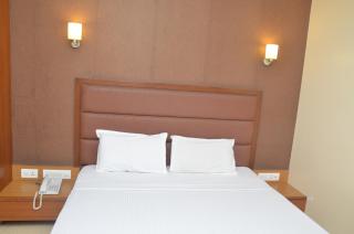 Hotel Ashray International, Sion - Near BKC - Bombay - 4