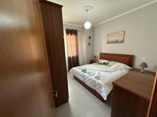 Fam Apartment 2 Min from the Sea,Free Parking&WiFi - Vlora - 9