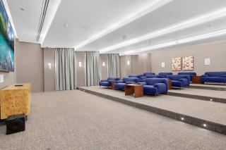 FIRST CLASS 4BR Luxe Downtown Escape - 2
