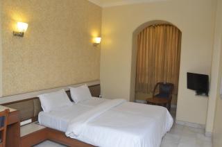 Hotel Ashray International, Sion - Near BKC - Bombay - 5