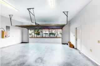 Serenity by the Sea! 4BR Retreat, Sleeps 12, Walk to Beach - 1