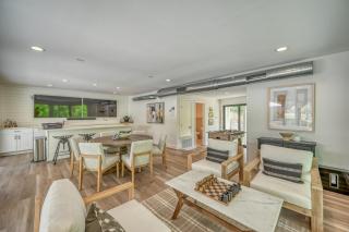 Luxury Riverfront Villa with Firepit & Gameroom! - Canyon Lake - 8