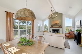 Gorgeous Home with Hot Tub 5min from the River - New Braunfels - 6