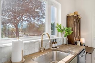 Gorgeous Home with Hot Tub 5min from the River - New Braunfels - 5