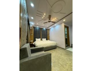 Hotel Dinesh, Chitrakoot - - 1