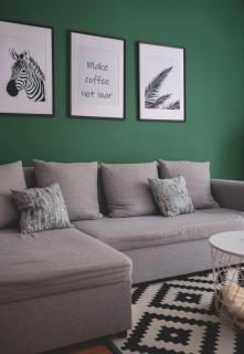 Cozy & Colorful Downtown Escape - 5