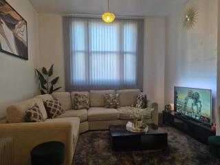 Glams unique one bedroom apartment - Moffat - 0