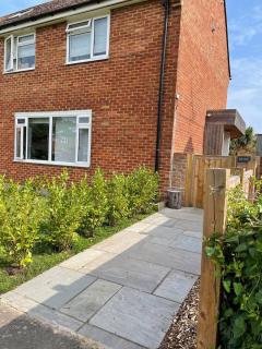 Chichester House I Garden with Hot Tub I Free Parking I Nearby Beaches I Chichester Holiday Properties - Chichester - 6