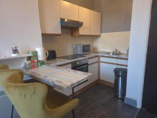 Glams unique one bedroom apartment - Moffat - 7