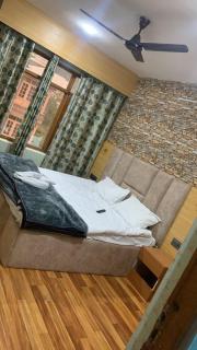 Hotel Indra - 1
