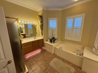 Southern Comfort on Hampton Lakes - The Ultimate Luxury Retreat! - 6